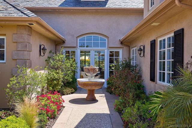 14460 Cheyenne Trl, Poway CA: https://media.crmls.org/mediaz/362eadc8-a904-408d-bce2-52803a6d699b.jpg
