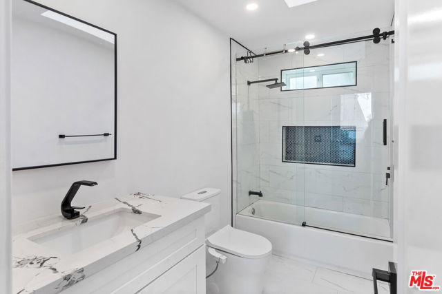 10517 Cheviot Drive, Los Angeles CA: https://media.crmls.org/mediaz/362ee72f-339e-4b5f-9085-c259d7862658.jpg