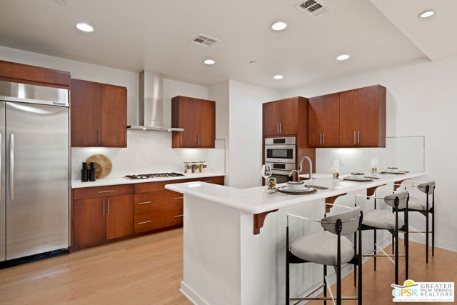 941 Oceo Circle, Palm Springs CA: https://media.crmls.org/mediaz/362f0461-9d82-464f-9b67-ee365686358d.jpg