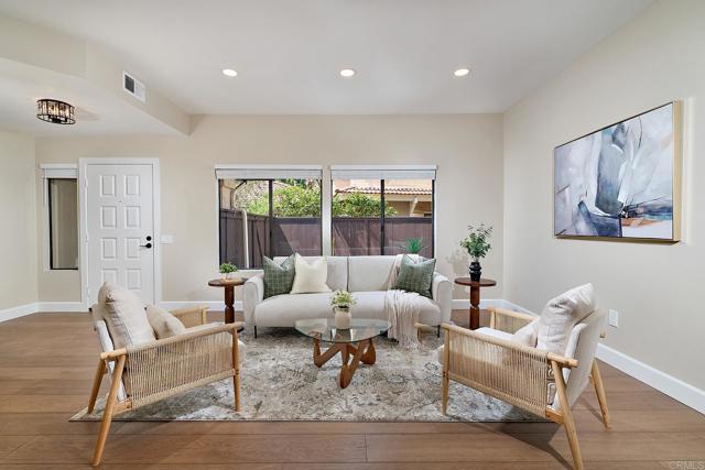 Detail Gallery Image 5 of 28 For 3045 Greenwich St, Carlsbad,  CA 92010 - 4 Beds | 2/1 Baths
