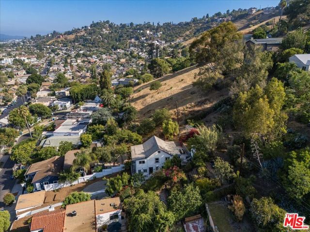 621 Isabel Street, Los Angeles CA: https://media.crmls.org/mediaz/362fe6fe-3383-46b3-8f05-d01f52ee4fa3.jpg