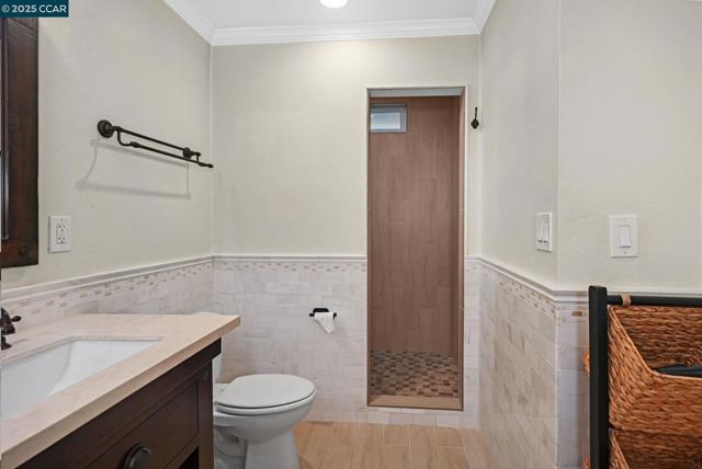 260 Saint Christopher Dr, Danville CA: https://media.crmls.org/mediaz/362fe936-a2dd-4889-b3cc-23be76ec1ced.jpg