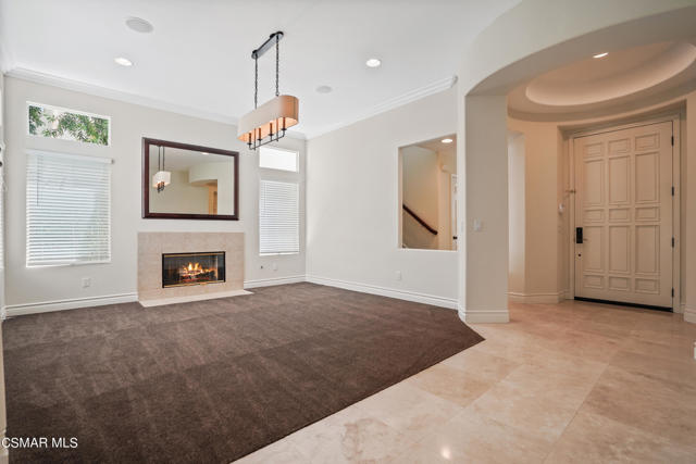 6077 Mandeville Place, Oak Park CA: https://media.crmls.org/mediaz/36306c5c-9e73-4956-8b3e-913c07f0e707.jpg
