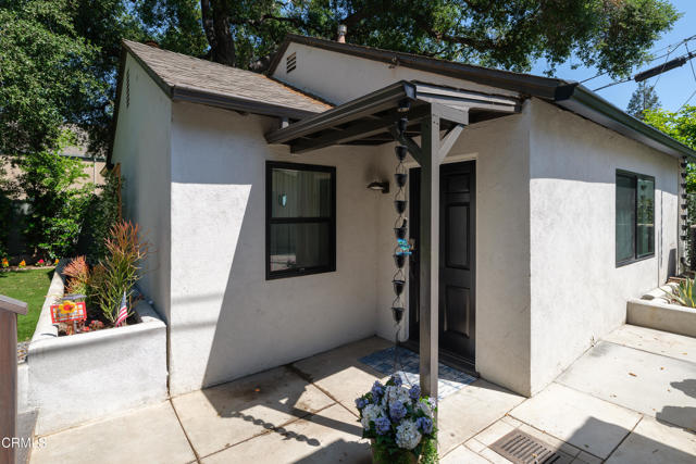 4428 Oakwood Avenue, La Canada Flintridge CA: https://media.crmls.org/mediaz/3630a1fb-4805-4775-af18-dc031c3a3e40.jpg