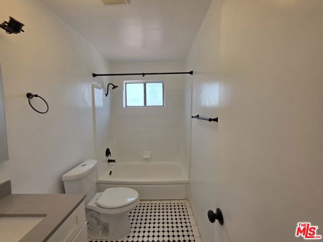 4822 Mascot Street, Los Angeles CA: https://media.crmls.org/mediaz/3630daea-d534-45eb-b036-1178e7f1fddc.jpg