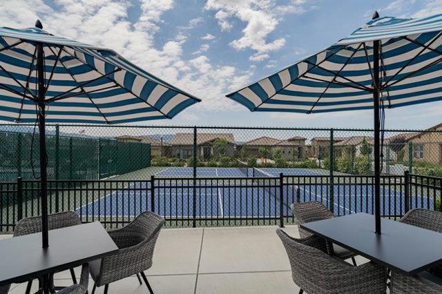 2008 White Oak Drive, Hollister CA: https://media.crmls.org/mediaz/36313c1e-93e7-4c61-b07c-1883c91881a0.jpg