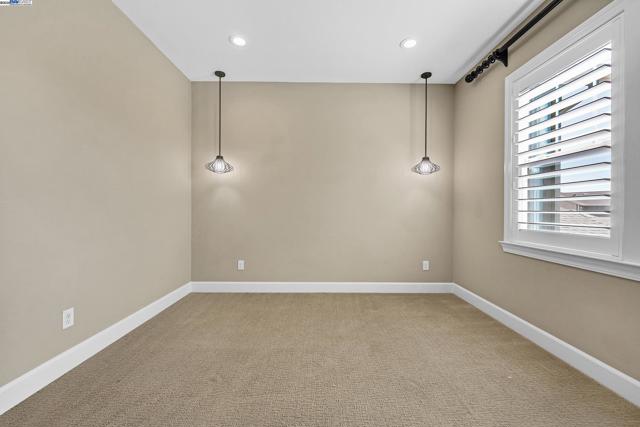 3838 Santa Fe Lane, Tracy CA: https://media.crmls.org/mediaz/3631d566-b4f5-4eba-99ae-40ad33a15d7b.jpg