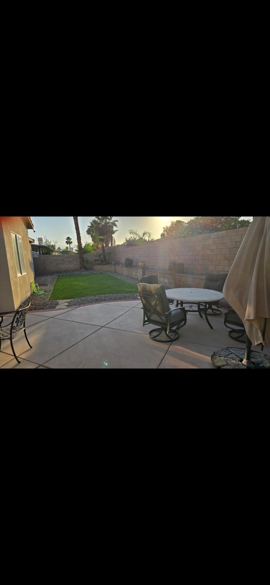 https://media.crmls.org/mediaz/3633b1d0-6e88-4f56-a551-52d891f46342.jpg?preset=X-Large