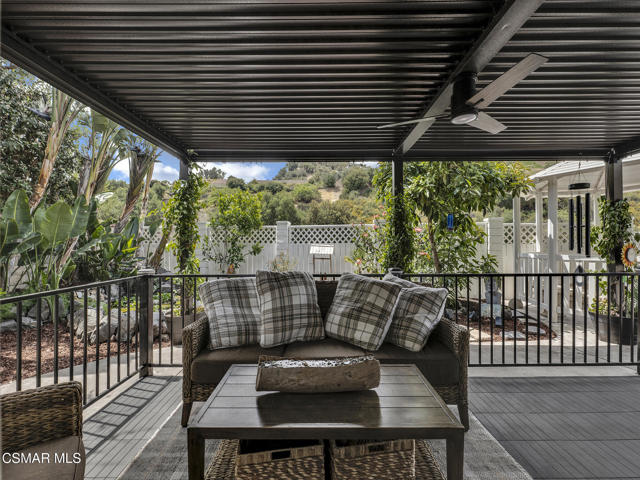 2026 Bridgegate Court, Westlake Village CA: https://media.crmls.org/mediaz/3633b327-afac-43e1-910e-94a95225ff10.jpg