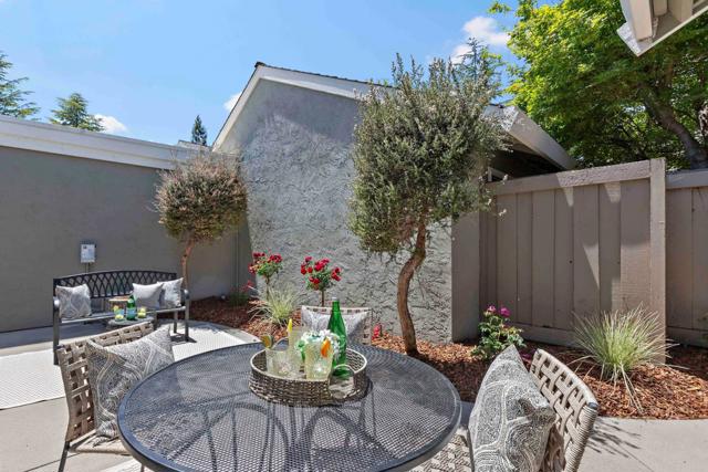 105 Milmar Way, Los Gatos CA: https://media.crmls.org/mediaz/36340e59-6434-4334-8b3b-1a8d2fd1c501.jpg