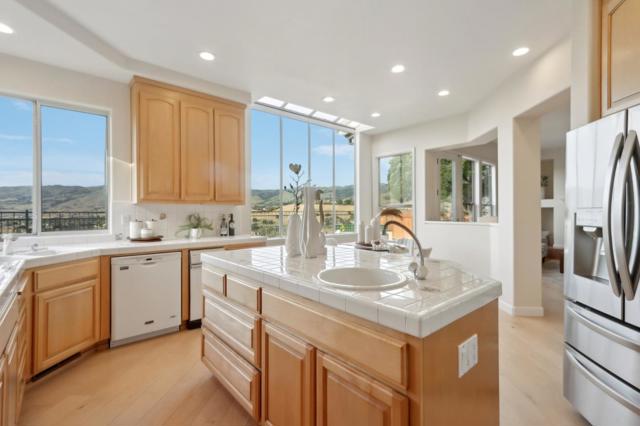 5777 Foligno Way, San Jose CA: https://media.crmls.org/mediaz/36342a00-f564-49bb-8336-8ae30e704065.jpg