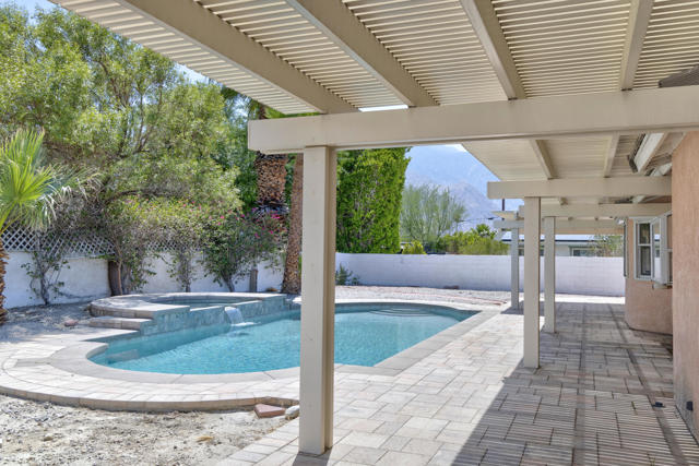 2643 E Venetia Road, Palm Springs CA: https://media.crmls.org/mediaz/363441a6-0be2-4cbb-ac08-fddfaf0eec12.jpg