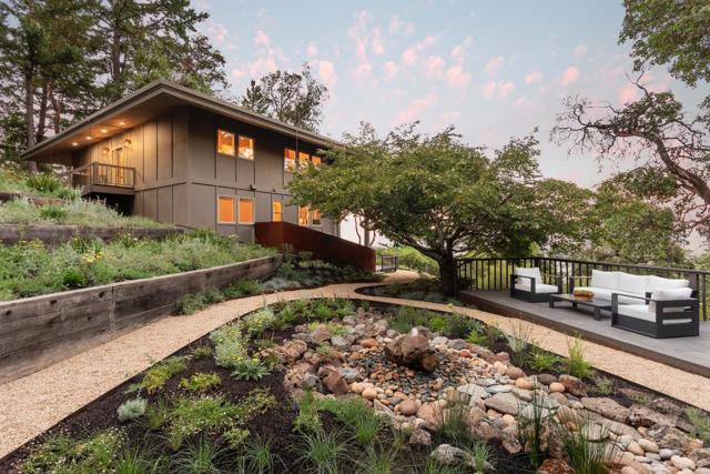 33 Bear Glen Drive, Woodside CA: https://media.crmls.org/mediaz/3634b3bb-248d-4ba1-beef-353f0b50c325.jpg