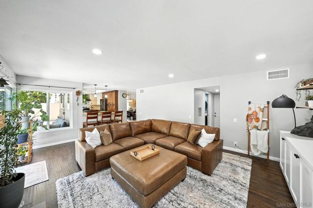 13445 Appalachian Way, San Diego CA: https://media.crmls.org/mediaz/3635184c-912e-477c-bc50-5bf55bb82bcb.jpg