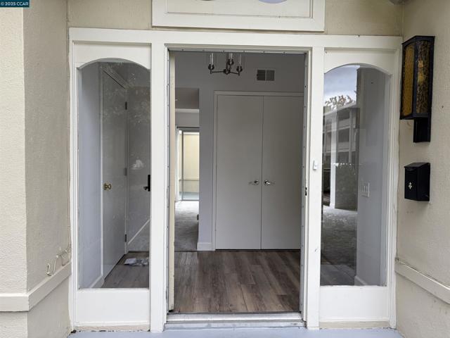 2017 Pine Knoll Dr, Walnut Creek CA: https://media.crmls.org/mediaz/3637c85c-9a34-4aeb-a74d-978c10721d75.jpg