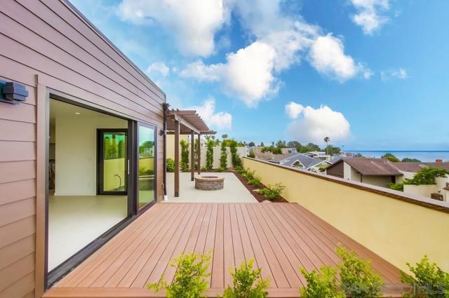 14066 Crest Way, Del Mar CA: https://media.crmls.org/mediaz/36394ad9-bdea-459d-ba5e-ce80b5a2a01e.jpg