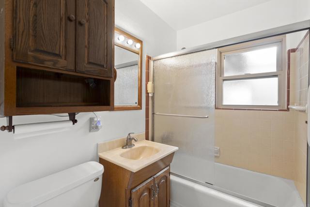 1120 Devonshire Drive, Ocean Beach (San Diego) CA: https://media.crmls.org/mediaz/36396cab-4d53-4ed8-921c-b2f061cf1d34.jpg