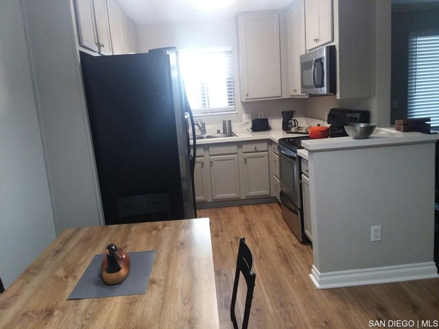 Image 6 of 14 For 1756 Essex St  Unit 311