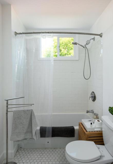 2336 Palo Verde Avenue, East Palo Alto CA: https://media.crmls.org/mediaz/363cf66e-ef86-46f6-8833-4ae605f35fc5.jpg