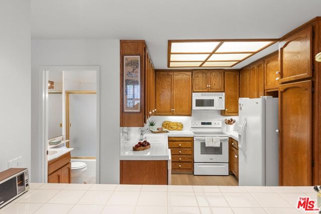 1119 23rd Street, Santa Monica CA: https://media.crmls.org/mediaz/363d4bc6-7289-464c-b59f-b079f41d796b.jpg
