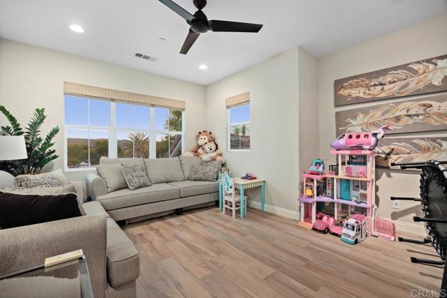 Detail Gallery Image 23 of 59 For 3642 Glen Avenue, Carlsbad,  CA 92010 - 4 Beds | 4/1 Baths