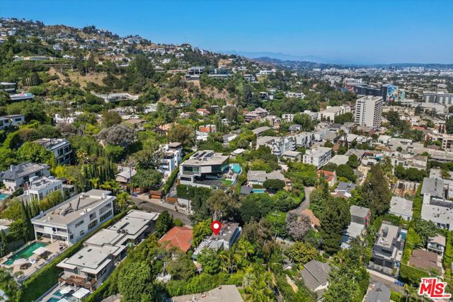 1237 Hilldale Avenue, West Hollywood CA: https://media.crmls.org/mediaz/363e002f-826a-4ab0-b55d-ff779438a825.jpg