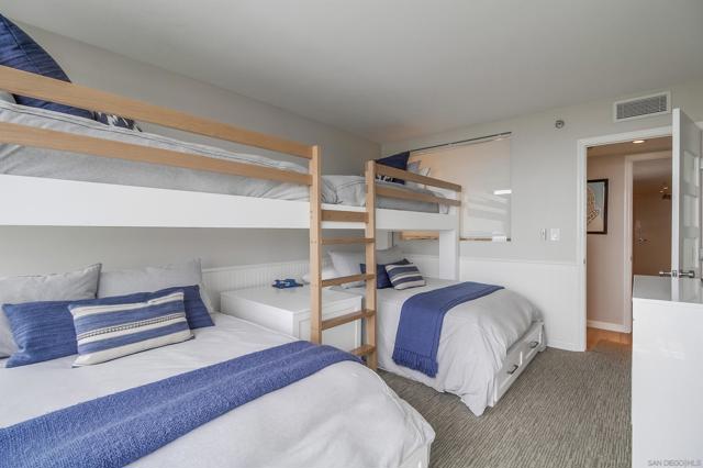 1750 Avenida Del Mundo, Coronado CA: https://media.crmls.org/mediaz/363e3cbd-c8b3-4088-a510-d759bc168ba0.jpg