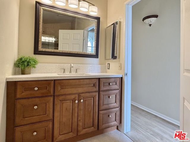 22208 Frontier Place, Chatsworth CA: https://media.crmls.org/mediaz/363efaa7-ffa5-4824-8e6f-da1db4d1d850.jpg