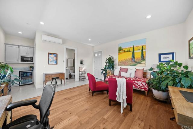 13495 Del Poniente Road, Poway CA: https://media.crmls.org/mediaz/363fb910-0ab5-4aef-922a-1c3ef8616624.jpg