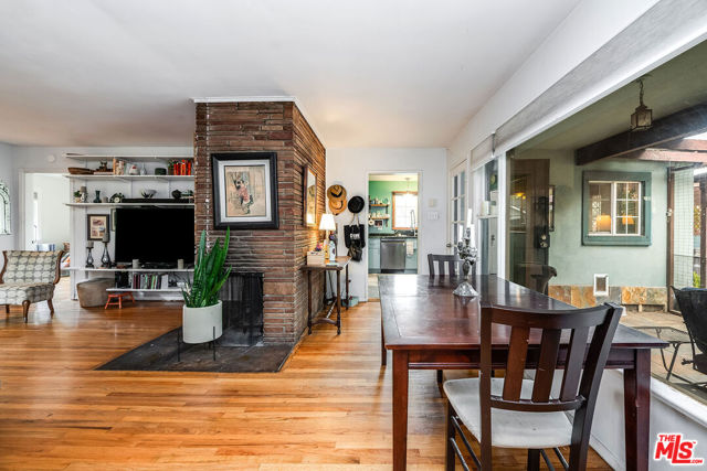 15361 Archwood Street, Van Nuys CA: https://media.crmls.org/mediaz/363fe703-8916-4700-9953-2c84ed201045.jpg