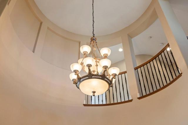 2342 Hoya Lane, Gilroy CA: https://media.crmls.org/mediaz/36403122-d60a-4ea7-a9ae-40fc9c690108.jpg