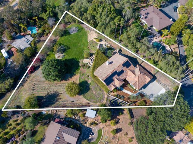 2610 Sunset Hills, Escondido CA: https://media.crmls.org/mediaz/3642976b-b90c-4cc1-a97b-6de6cd5a5b90.jpg