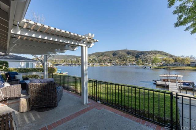 Image 49 of 75 For 1531 Via Entrada Del Lago