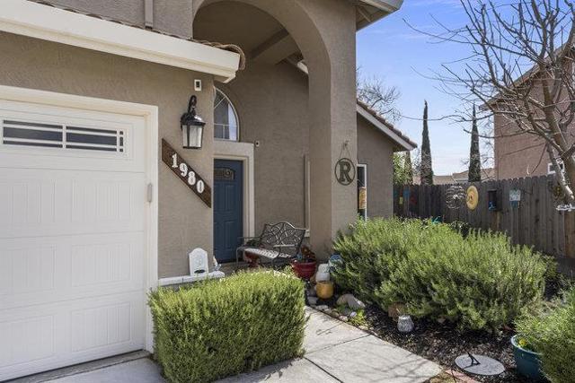 1980 Ponderosa Court, Hollister CA: https://media.crmls.org/mediaz/3642d817-4099-41fc-bb9c-a2d4f73b73cc.jpg
