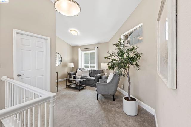 47 Summer Hill Court, Danville CA: https://media.crmls.org/mediaz/36430aa5-c3e8-4cfb-9b26-f12d033ca0d6.jpg