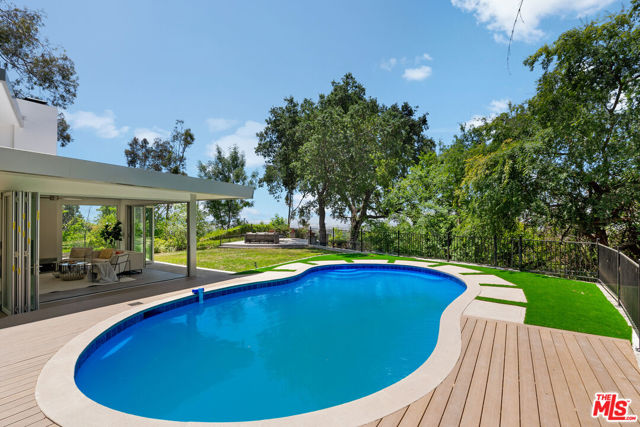 805 Norumbega Drive, Monrovia CA: https://media.crmls.org/mediaz/364336b0-5c25-425d-9e52-f9f81aa6c4a9.jpg