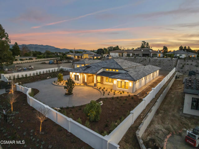 Image 3 of 93 For 532 Corte Corrida