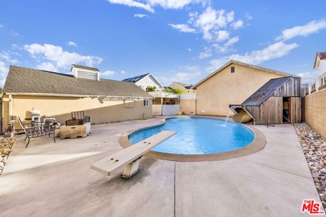 10133 Maple Street, Bellflower CA: https://media.crmls.org/mediaz/36440a07-9ba9-48b7-b281-2c9ba9c69a24.jpg