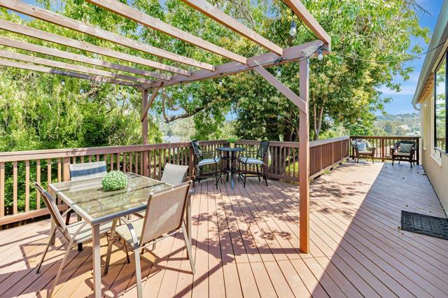 833 Alameda De Las Pulgas, Belmont CA: https://media.crmls.org/mediaz/3644fc69-f141-4fb0-bf7a-9417e50267bd.jpg