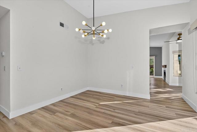 Detail Gallery Image 28 of 42 For 135 Neptune Pl, Escondido,  CA 92026 - 3 Beds | 2 Baths