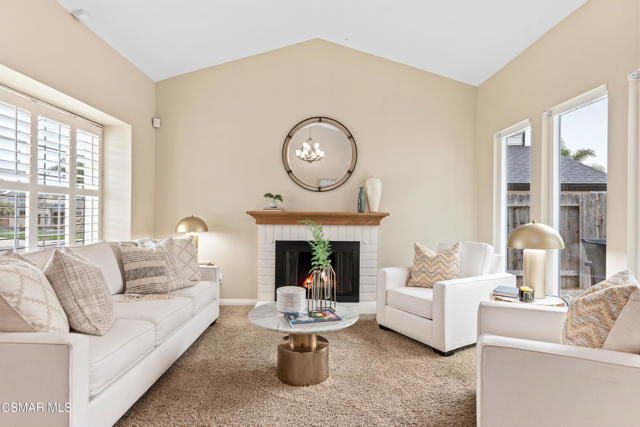 719 Westfield Court, Ventura CA: https://media.crmls.org/mediaz/3645b5c2-4c87-4288-887c-041fc0e998cc.jpg