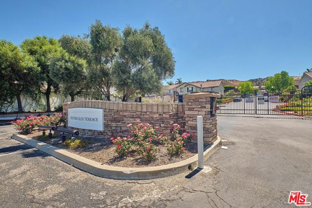 12512 Valley Vista Way, Sylmar CA: https://media.crmls.org/mediaz/36461c65-65ce-49a7-a81f-fb67fd8008ad.jpg