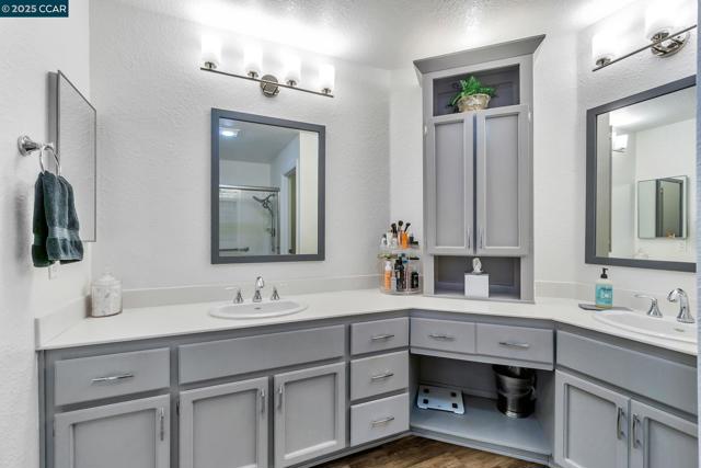 4467 Terra Granada Dr, Walnut Creek CA: https://media.crmls.org/mediaz/36463f23-6f8b-49c2-bc48-b67d7d0ce76f.jpg