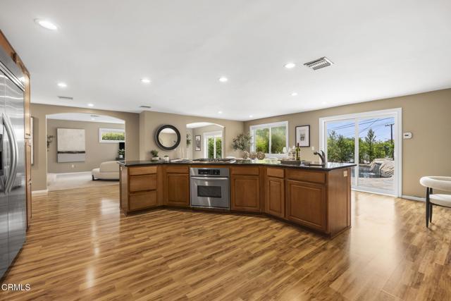 4915 Trend Terrace, La Crescenta CA: https://media.crmls.org/mediaz/364655d5-37c9-4100-8ee2-aeae9eb38962.jpg
