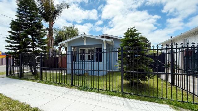 10923 Foothill Boulevard, Oakland CA: https://media.crmls.org/mediaz/36465c68-a4de-4280-8991-c4907f8b80bc.jpg