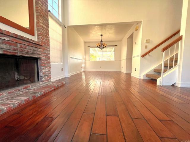 Detail Gallery Image 4 of 35 For 1446 Westmore Pl, Oceanside,  CA 92056 - 4 Beds | 3/1 Baths