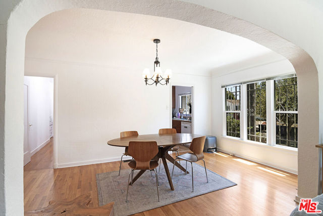 500 N Alta Vista Boulevard, Los Angeles CA: https://media.crmls.org/mediaz/36471759-f667-4019-8375-298da403b57f.jpg