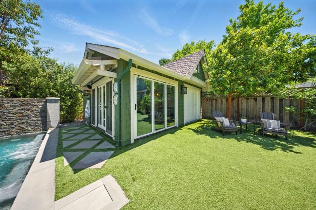 852 Paloma Avenue, Burlingame CA: https://media.crmls.org/mediaz/3647ab87-f015-49f1-aff7-bc0fca675688.jpg