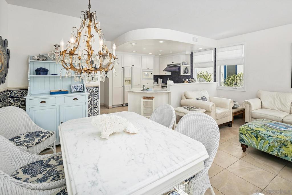 5437 La Jolla Blvd - photo 9