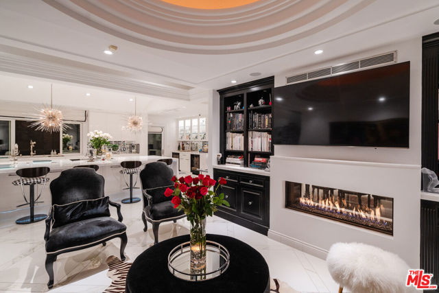 1455 Rising Glen, Los Angeles CA: https://media.crmls.org/mediaz/3647c1e1-4c8c-410f-9e4a-97e2e57fbed4.jpg